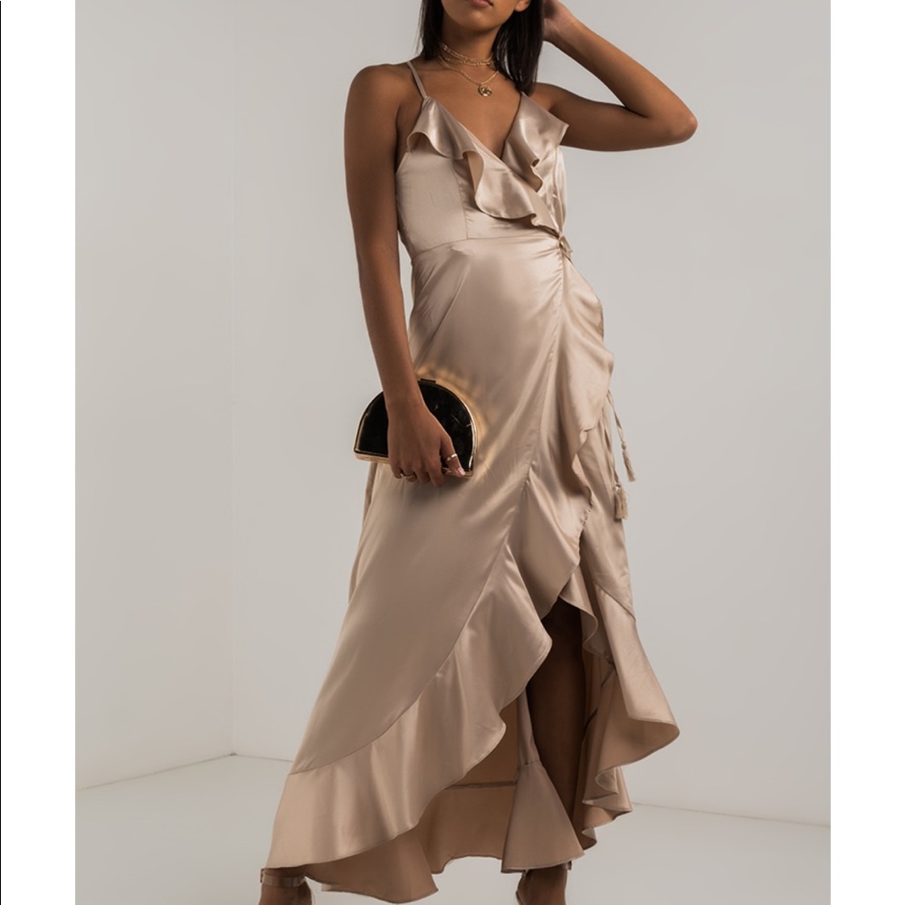 Fashion Nova deep v ruffle midi dress